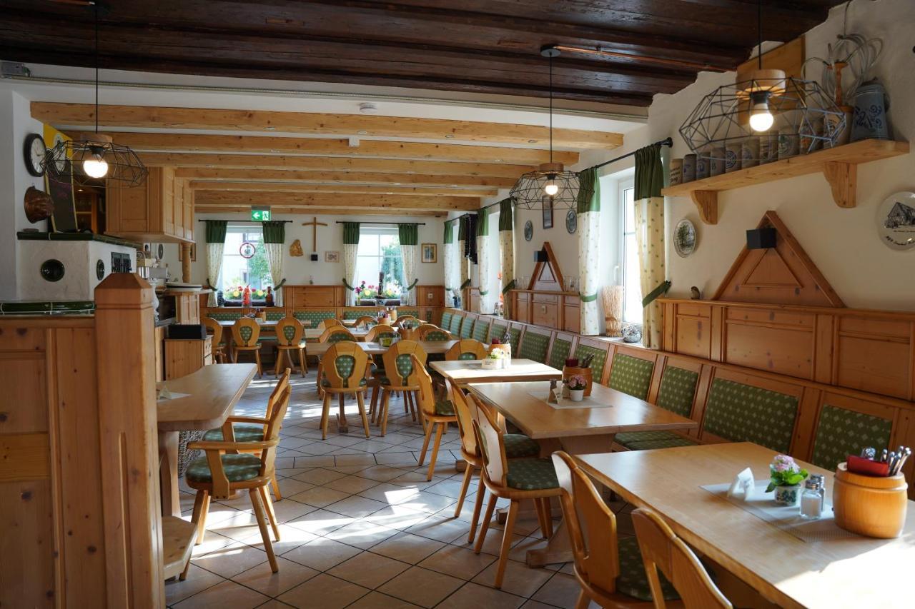 Hotel Gasthof Weisser Loewe Burgthann Exteriör bild