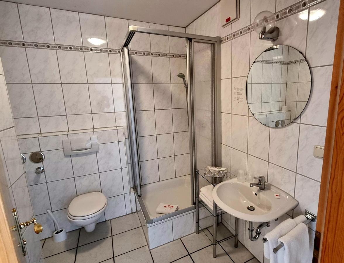 Hotel Gasthof Weisser Loewe Burgthann Exteriör bild