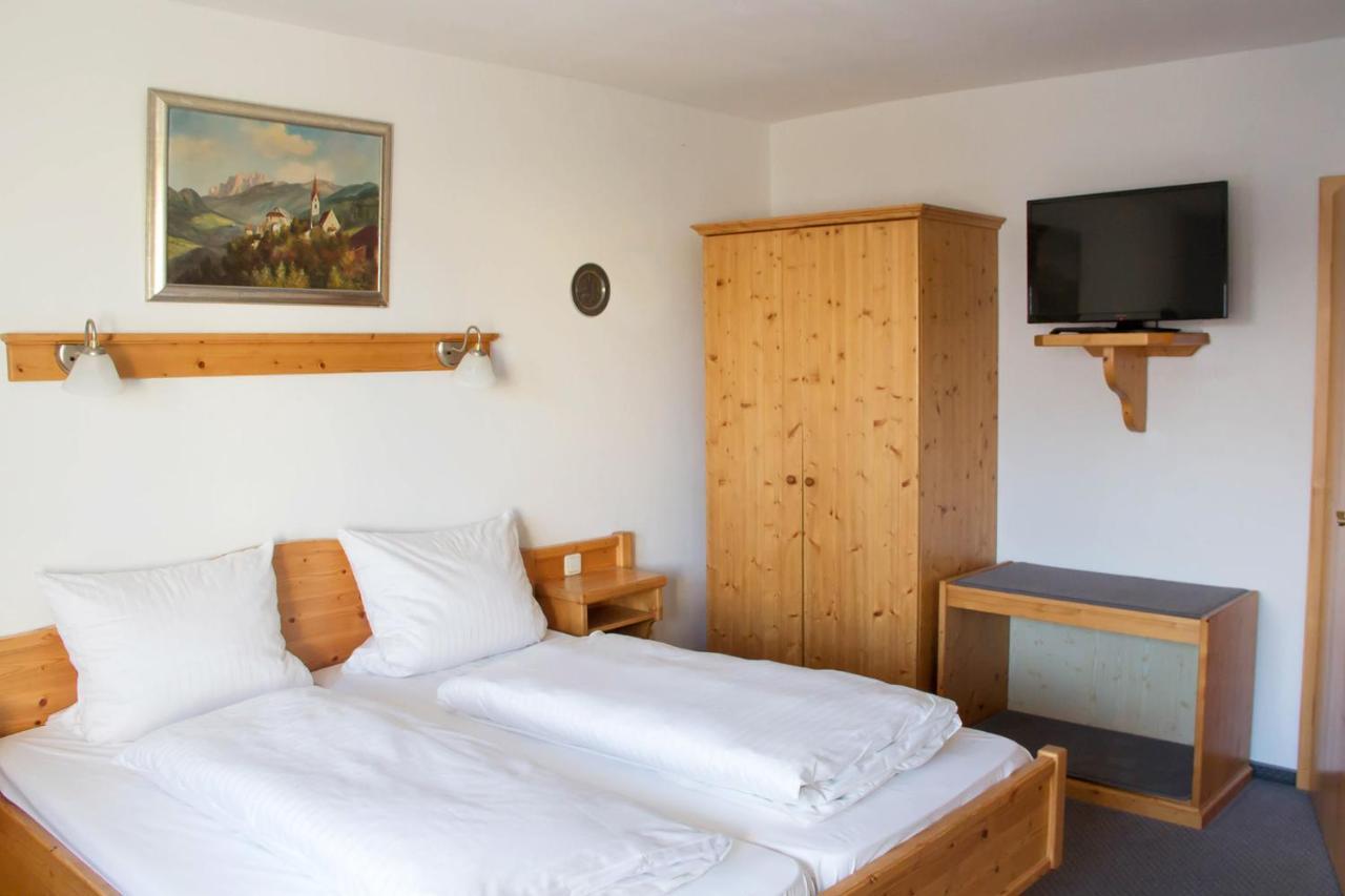 Hotel Gasthof Weisser Loewe Burgthann Exteriör bild