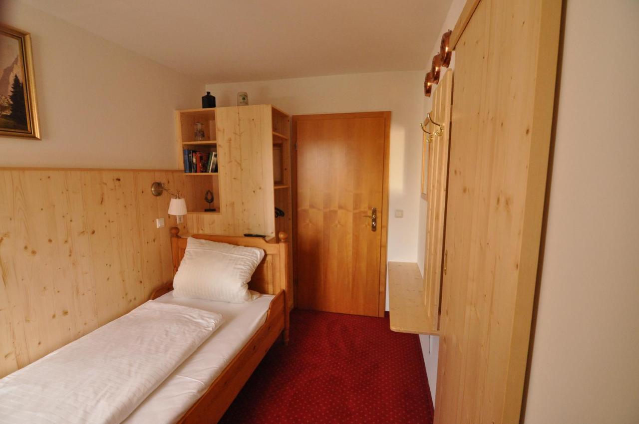 Hotel Gasthof Weisser Loewe Burgthann Exteriör bild